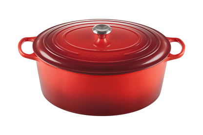 Le Creuset Enameled Cast Iron Signature Oval Dutch Oven