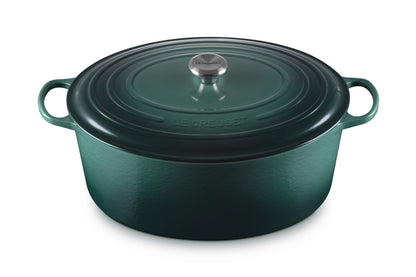Le Creuset Enameled Cast Iron Signature Oval Dutch Oven