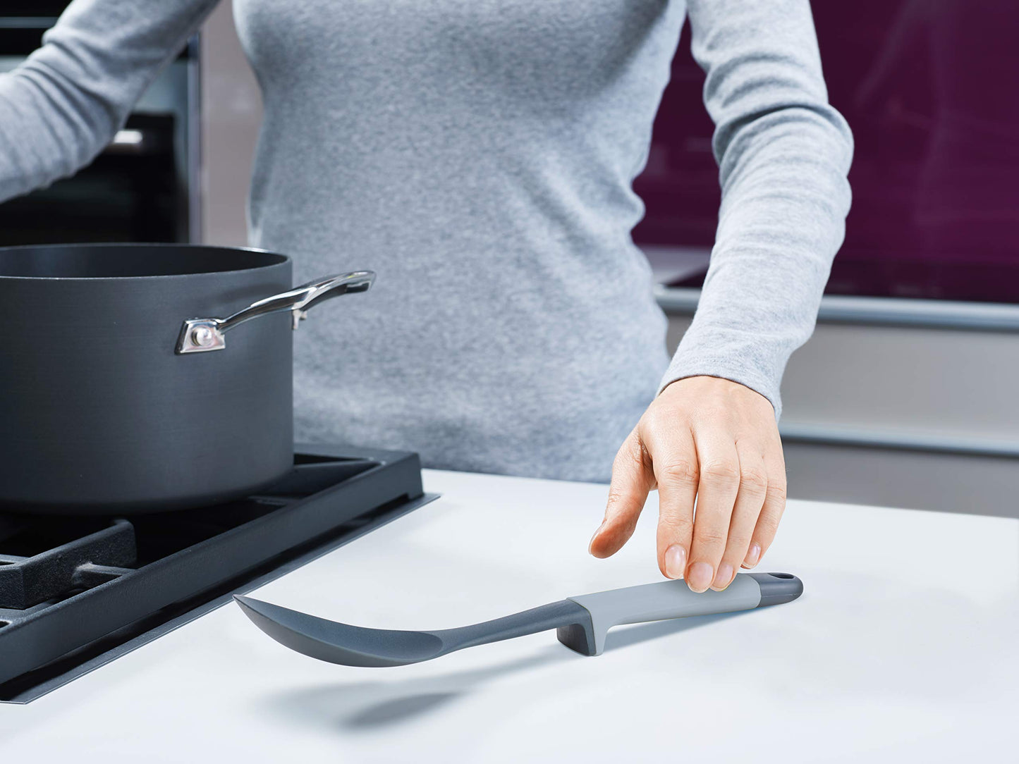 Nylon Kitchen Utensil Set with Rotating Storage Stand and Tools