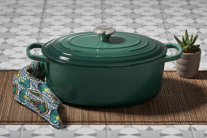 Le Creuset Enameled Cast Iron Signature Oval Dutch Oven